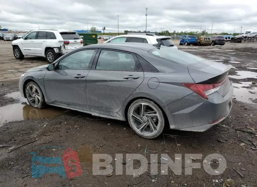 KMHLR4AF3PU611913 Photo# 2