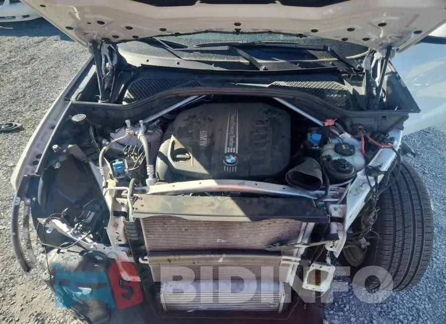 5UXKS4C5XJ0Y17218 Photo# 12