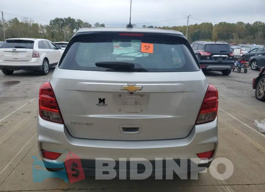 KL7CJNSB5JB722587 Photo# 6