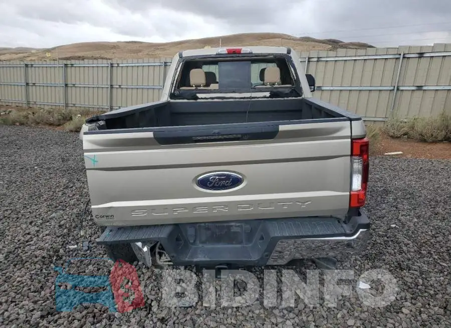 1FT7W2BT9JEB20464 Photo# 6