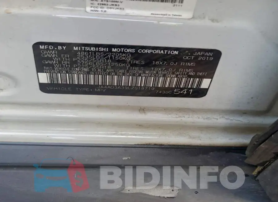 JA4AD3A39LZ018719 Photo# 13