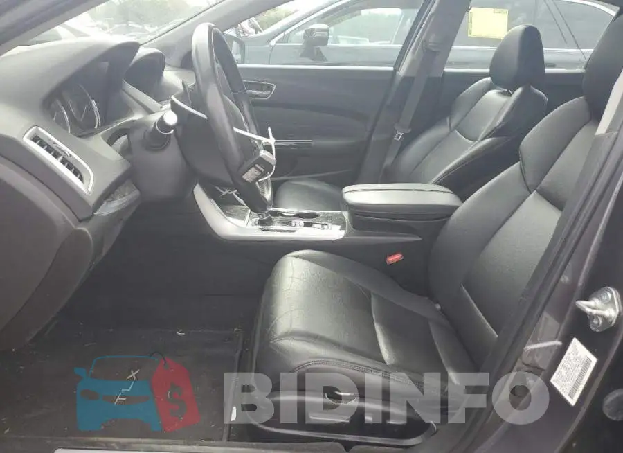 19UUB1F34JA004553 Photo# 7