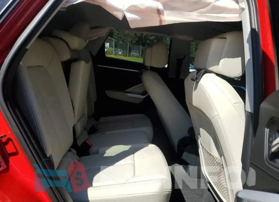 WA1EECF30M1131837 Photo# 11