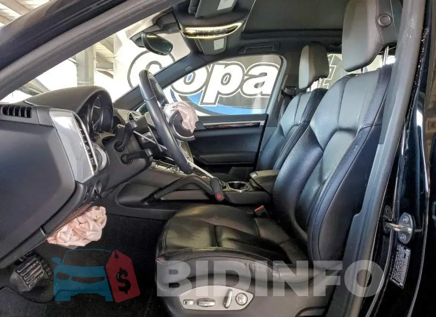 WP1AA2A2XGKA15762 Photo# 7