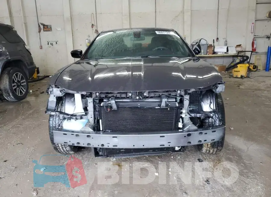 2C3CDXBGXPH674414 Photo# 5