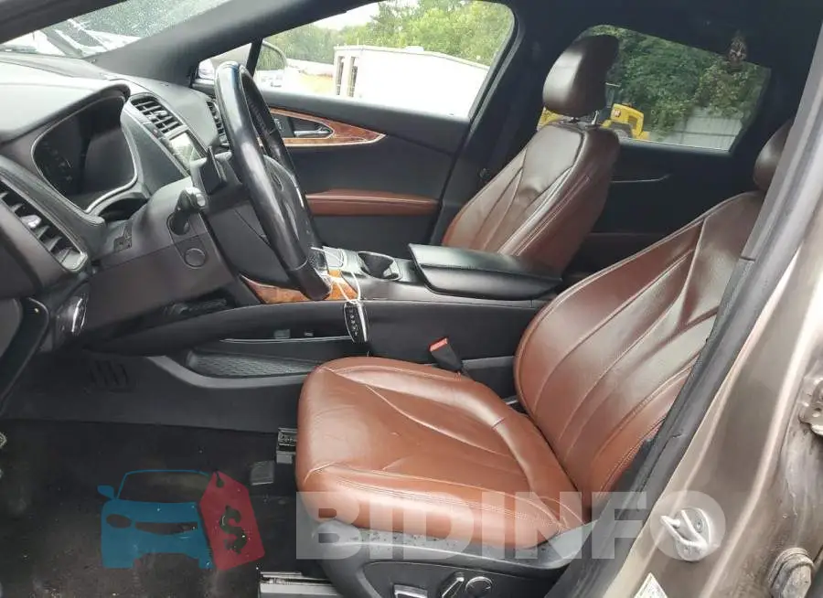 2LMPJ6LR2JBL35317 Photo# 7