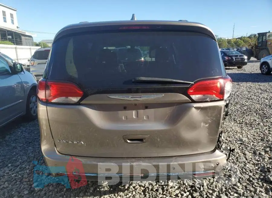 2C4RC1EG2HR622367 Photo# 6