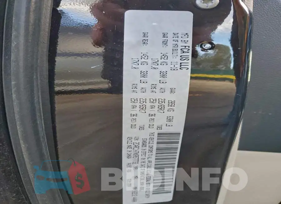 2C4RC1H7XKR577732 Photo# 13