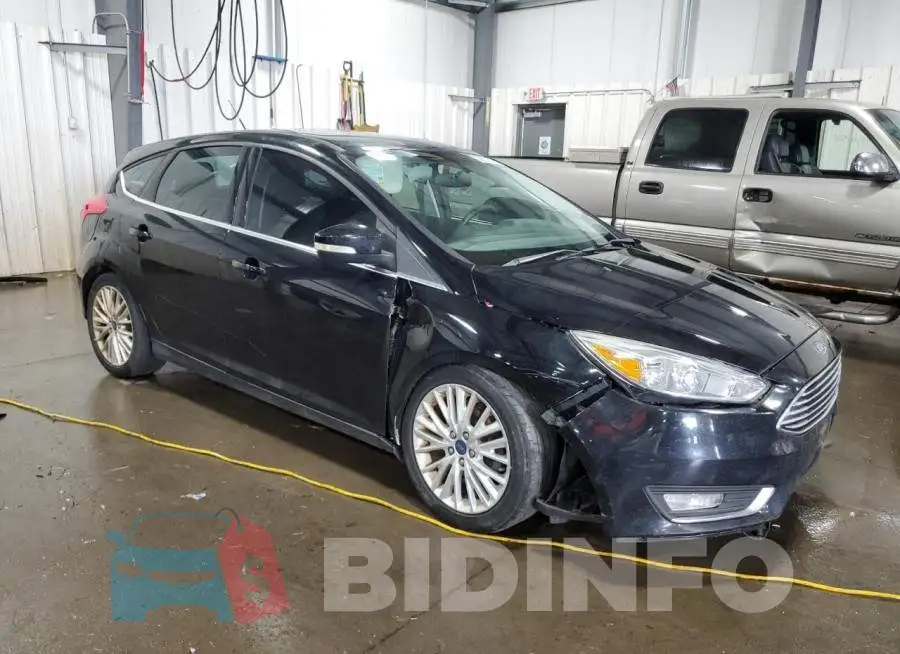 1FADP3N22GL301554 Photo# 4