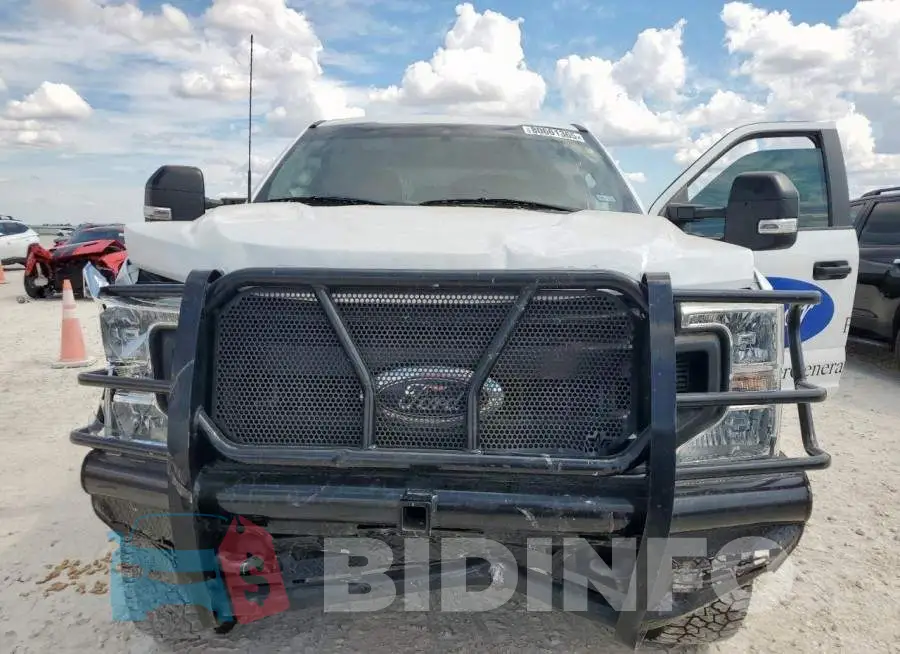 1FT8W2BT5NED45569 Photo# 11