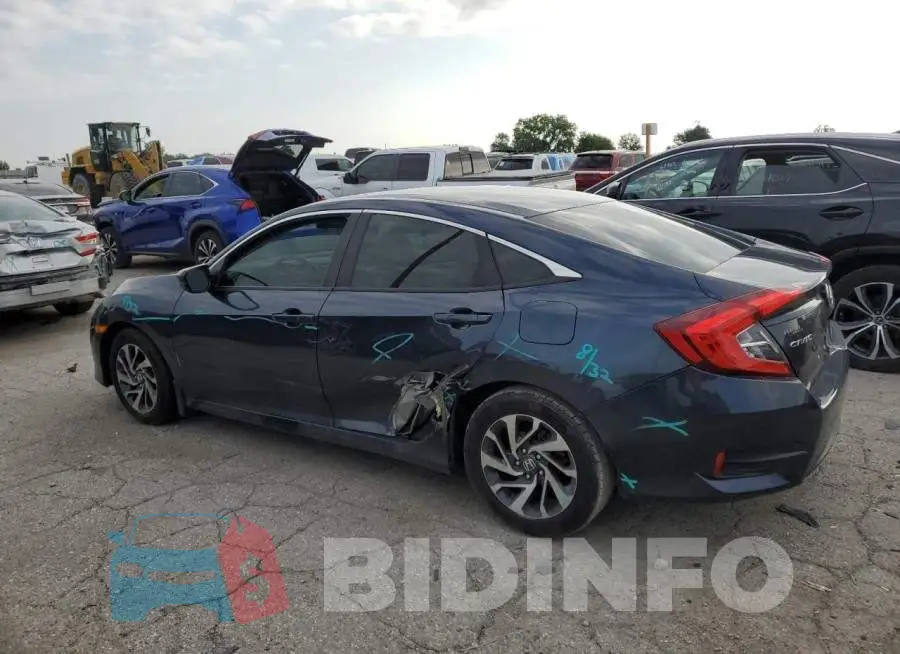 19XFC2F70GE003810 Photo# 2