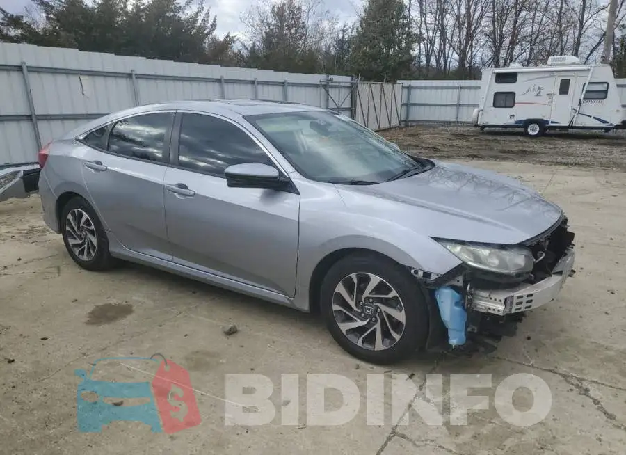 19XFC2F77GE208766 Photo# 4