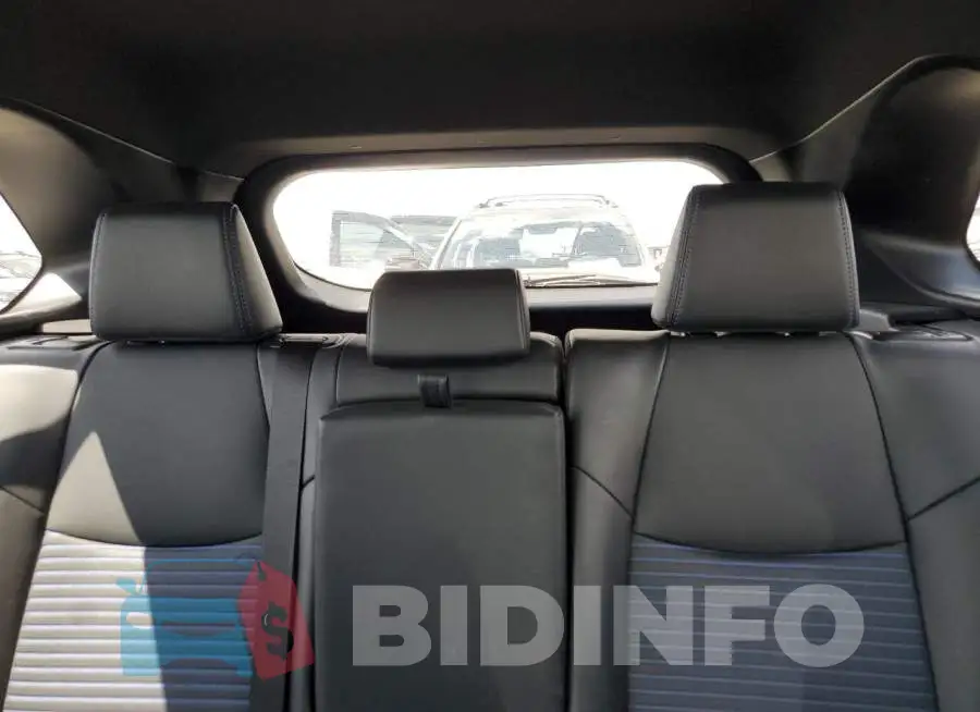 2T3E6RFV8PW041879 Photo# 10