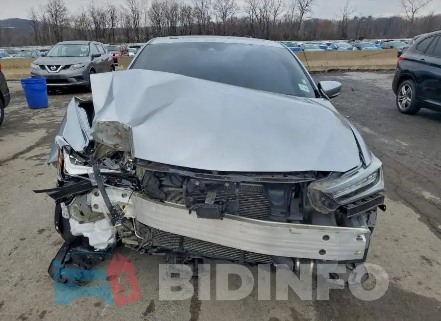 19UDE2F33MA007428 Photo# 5