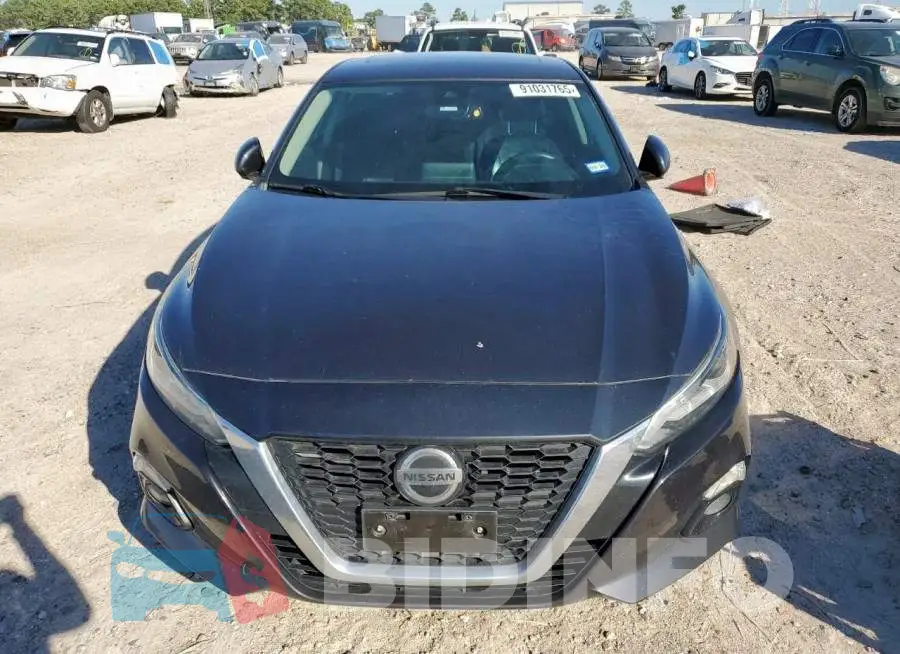 1N4BL4EV4LC131288 Photo# 5