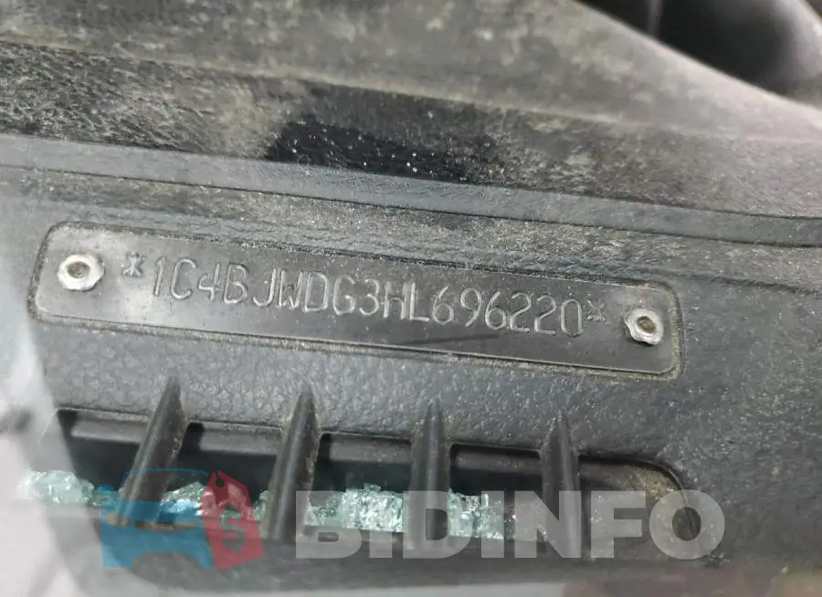 1C4BJWDG3HL696220 Photo# 13