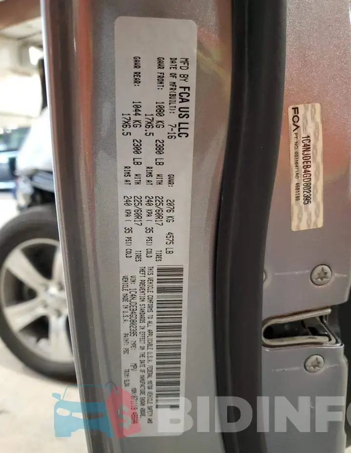 1C4NJDEB4GD802395 Photo# 13