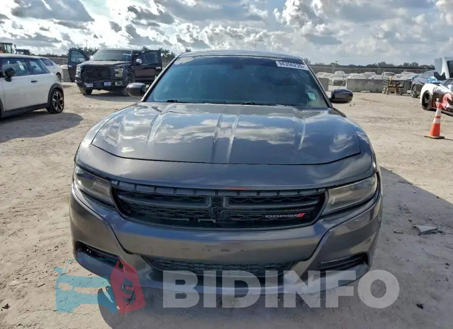 2C3CDXHG6HH562587 Photo# 5