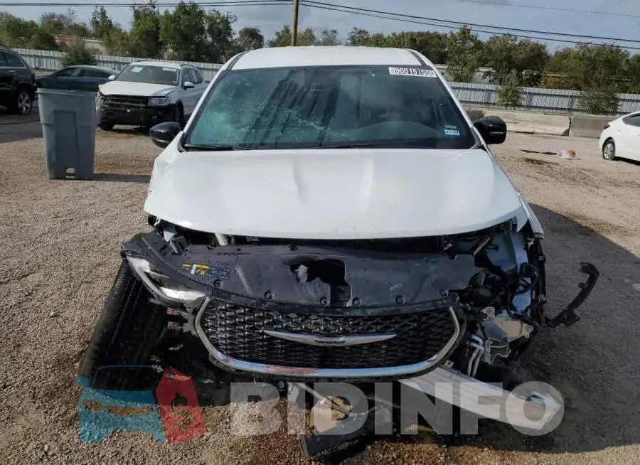 2C4RC1BGXTR167555 Photo# 5