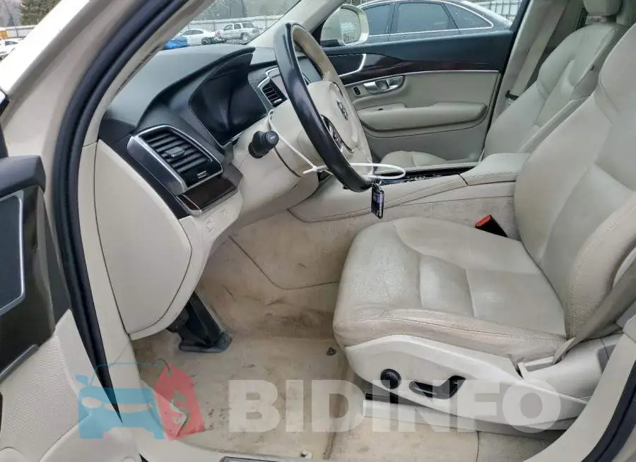 YV4A22PK8G1049773 Photo# 7