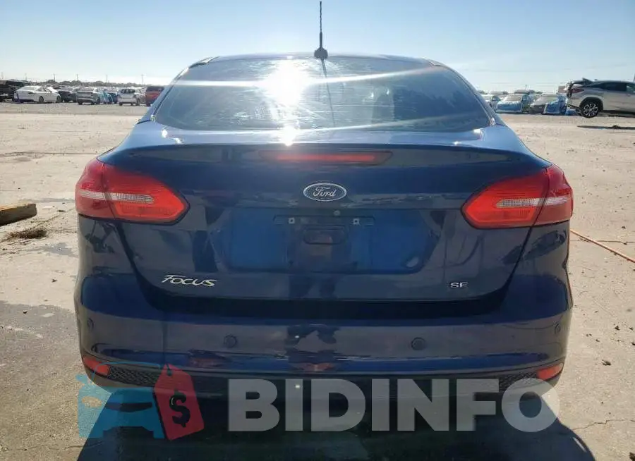 1FADP3F24GL330102 Photo# 6