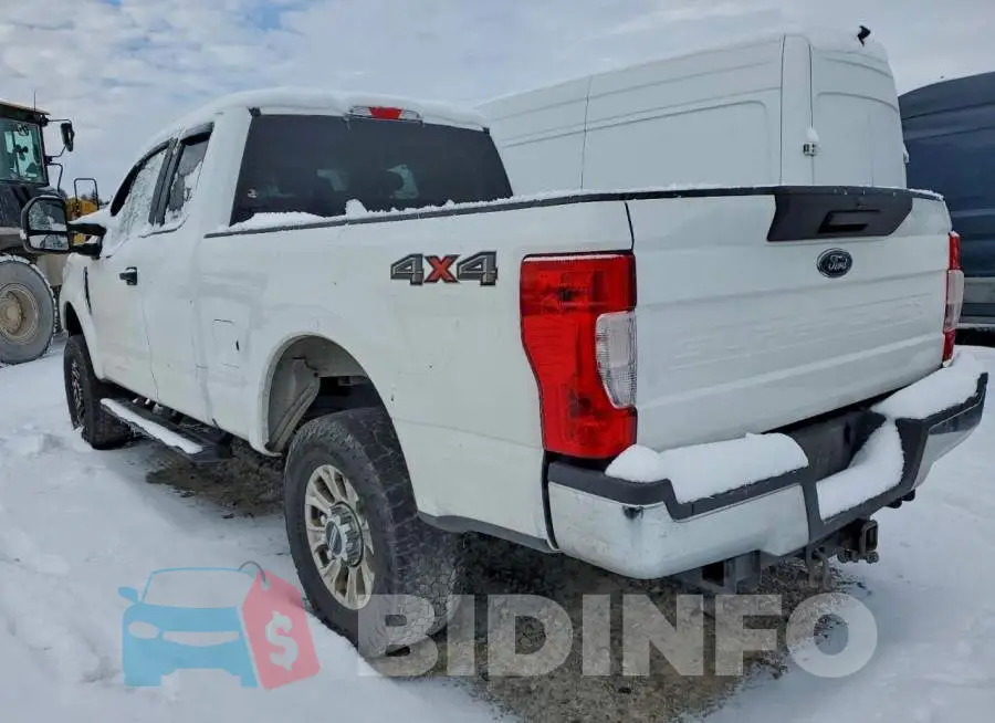 1FT7X2B68NED51143 Photo# 2