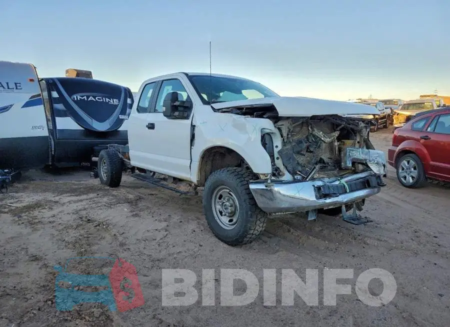 1FT7X2BN5NED45758 Photo# 4