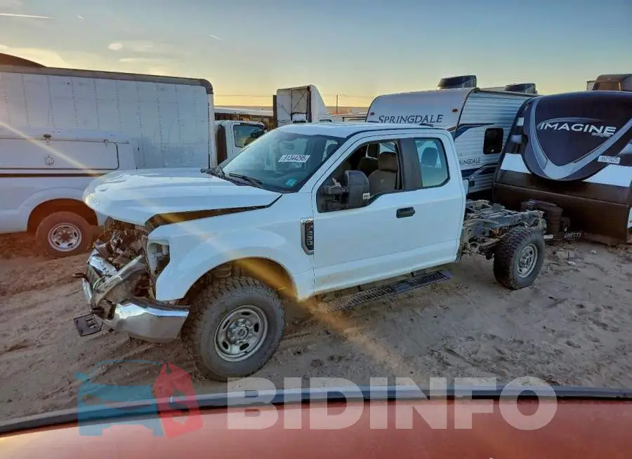 1FT7X2BN5NED45758 Photo# 1