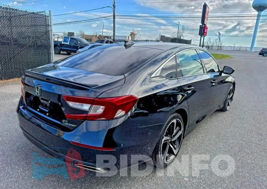 1HGCV1F35KA025626 Photo# 4