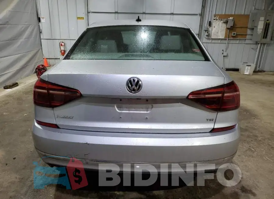 1VWLA7A32KC008286 Photo# 6