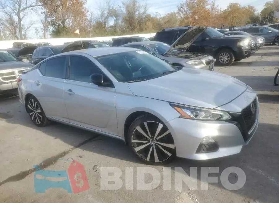 1N4BL4CV6LC229984 Photo# 4