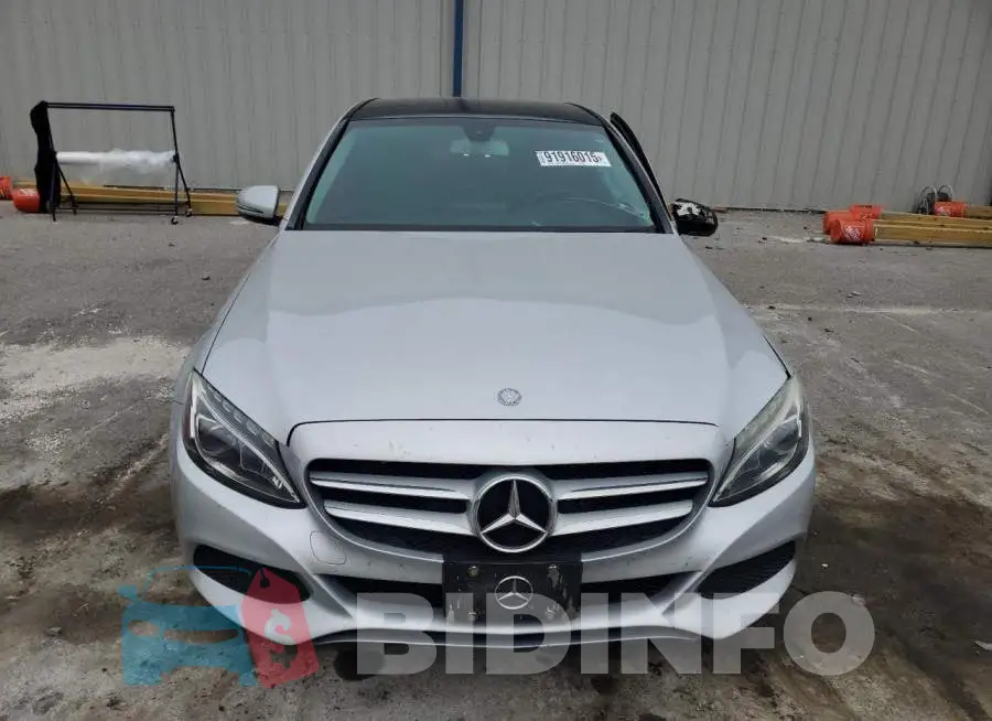 55SWF4KB5GU109434 Photo# 5