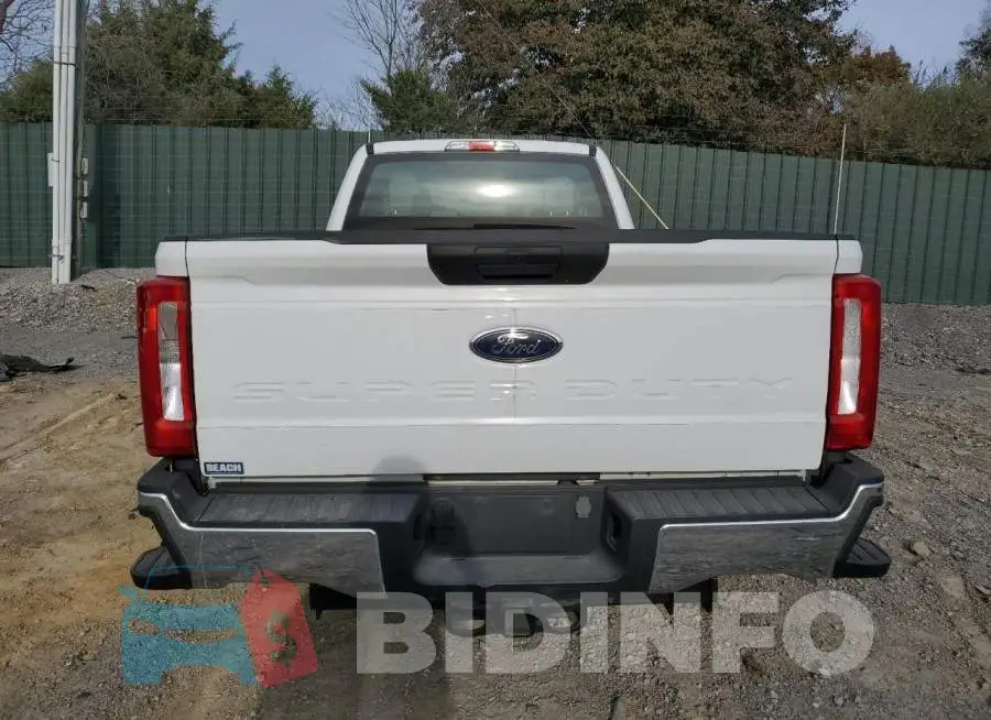 1FT7X2AA3REC46022 Photo# 6