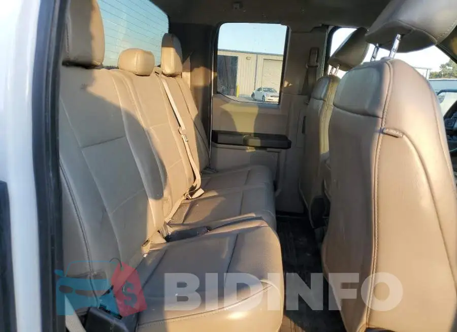 1FTFX1EG9JKD23891 Photo# 10