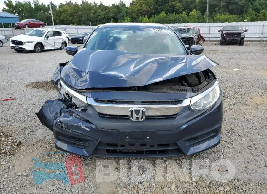 19XFC2F50HE028822 Photo# 5