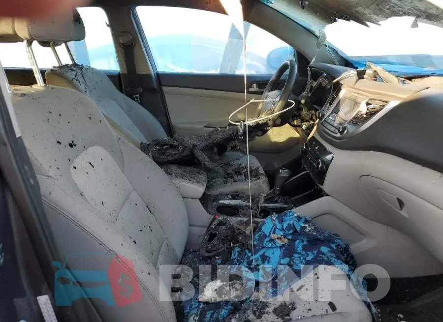 KM8J2CA40JU826158 Photo# 7