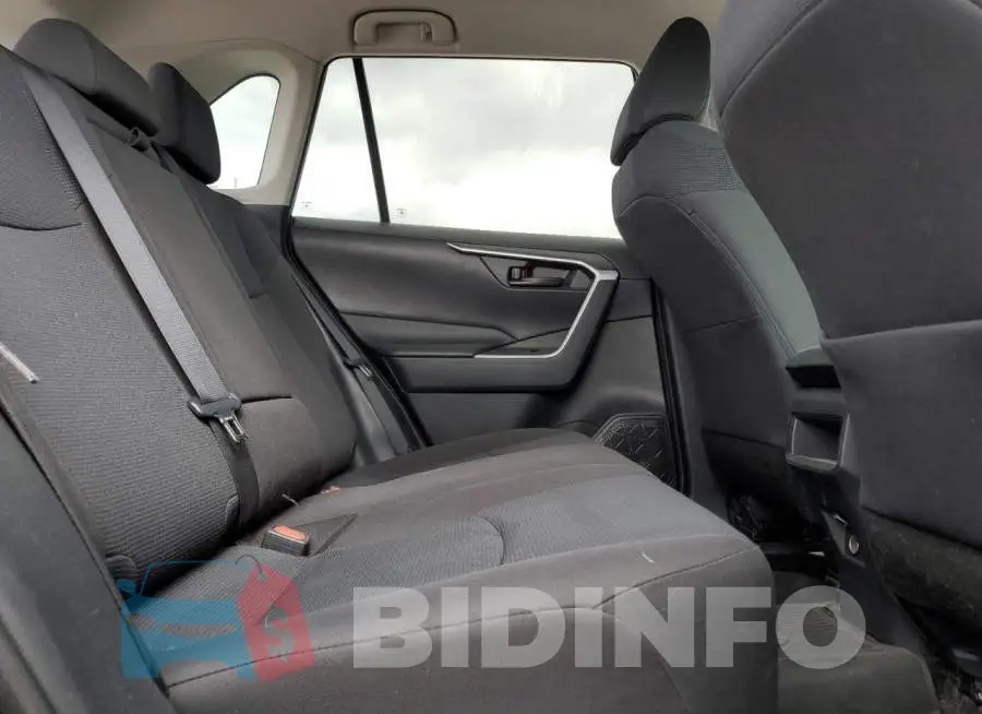 2T3H1RFV8MC104634 Photo# 11