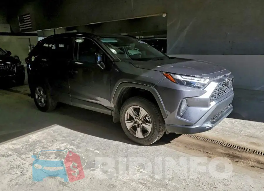 2T3W1RFV8SC305082 Photo# 4