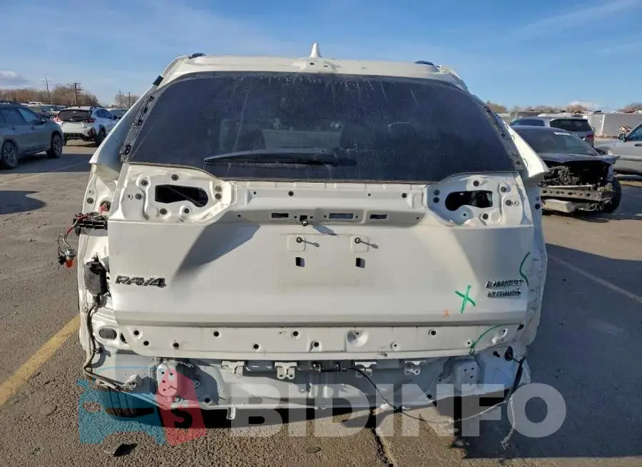 4T3D6RFVXNU069594 Photo# 6