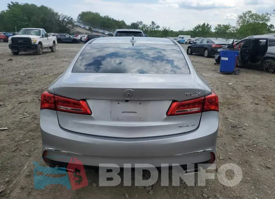 19UUB3F59JA003721 Photo# 6