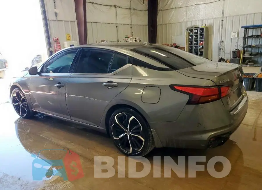 1N4BL4CV6PN372122 Photo# 2
