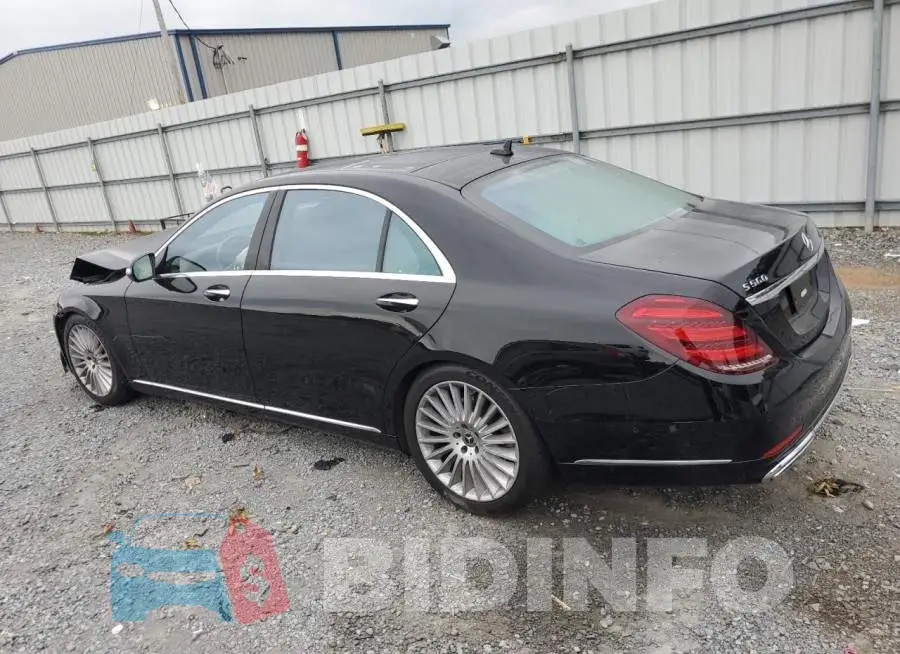 WDDUG8DB9JA383879 Photo# 2