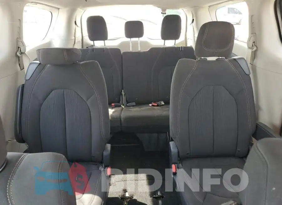 2C4RC1FG7JR125884 Photo# 10