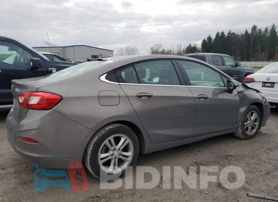 1G1BE5SM9J7212601 Photo# 3