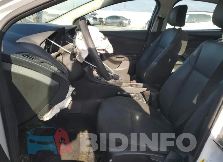 1FADP3E23GL202189 Photo# 7