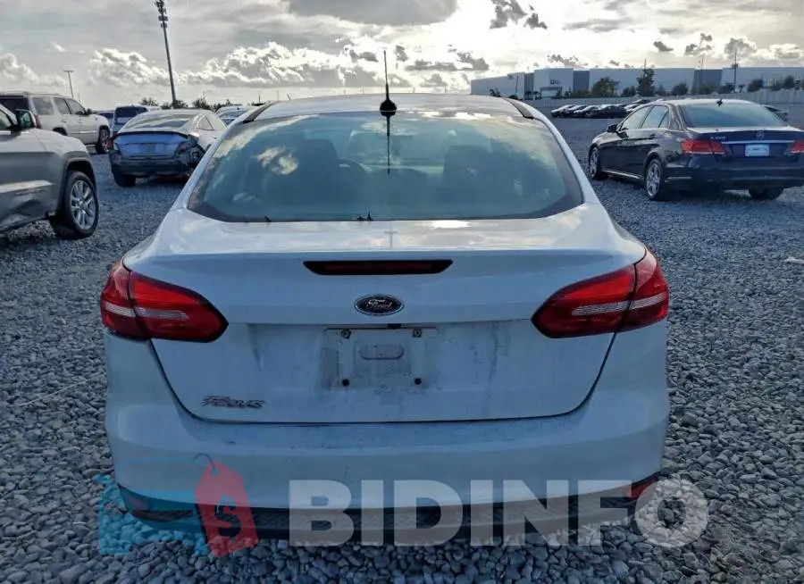 1FADP3E29GL339346 Photo# 6