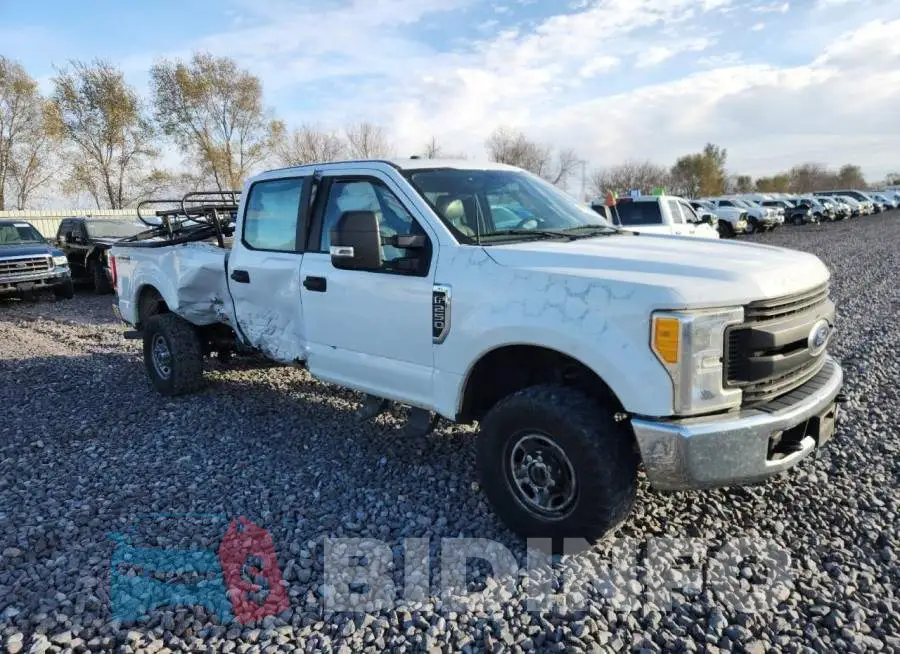 1FT7W2B65HEF46947 Photo# 4