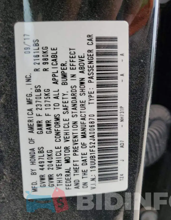 19UUB1F52JA006870 Photo# 12