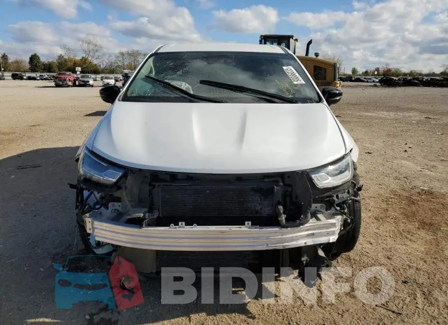 2C4RC1S71RR156596 Photo# 5