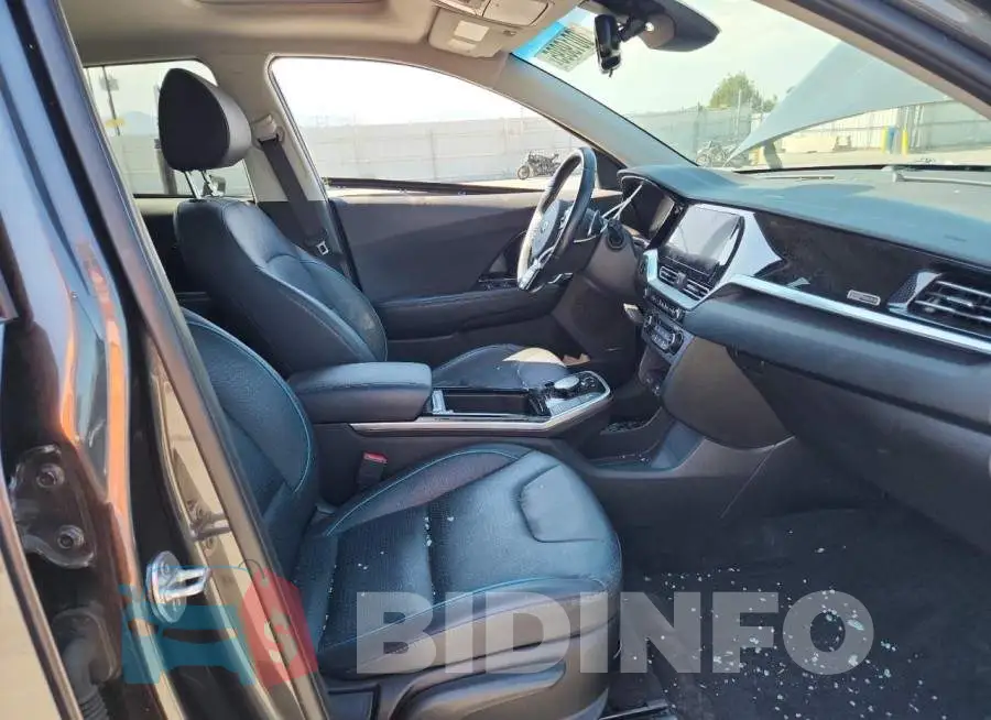 KNDCE3LG7L5073737 Photo# 7